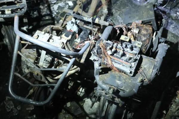 车主被判4年!电动车引发火灾,致母子两人死亡 车主被判4年!电动车引发火灾,致母子两人死亡